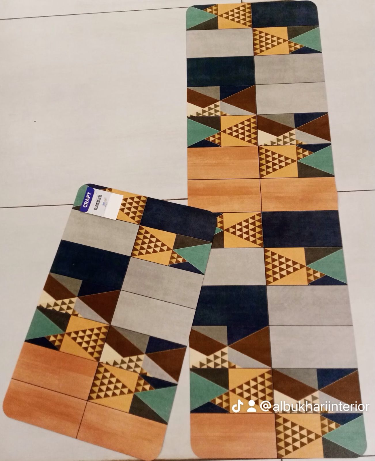 Geometric pattern floor mats