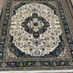 Traditional Persian or Oriental Style Rug medallion design
