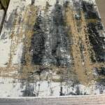 Modern Abstract Distressed White/Cream