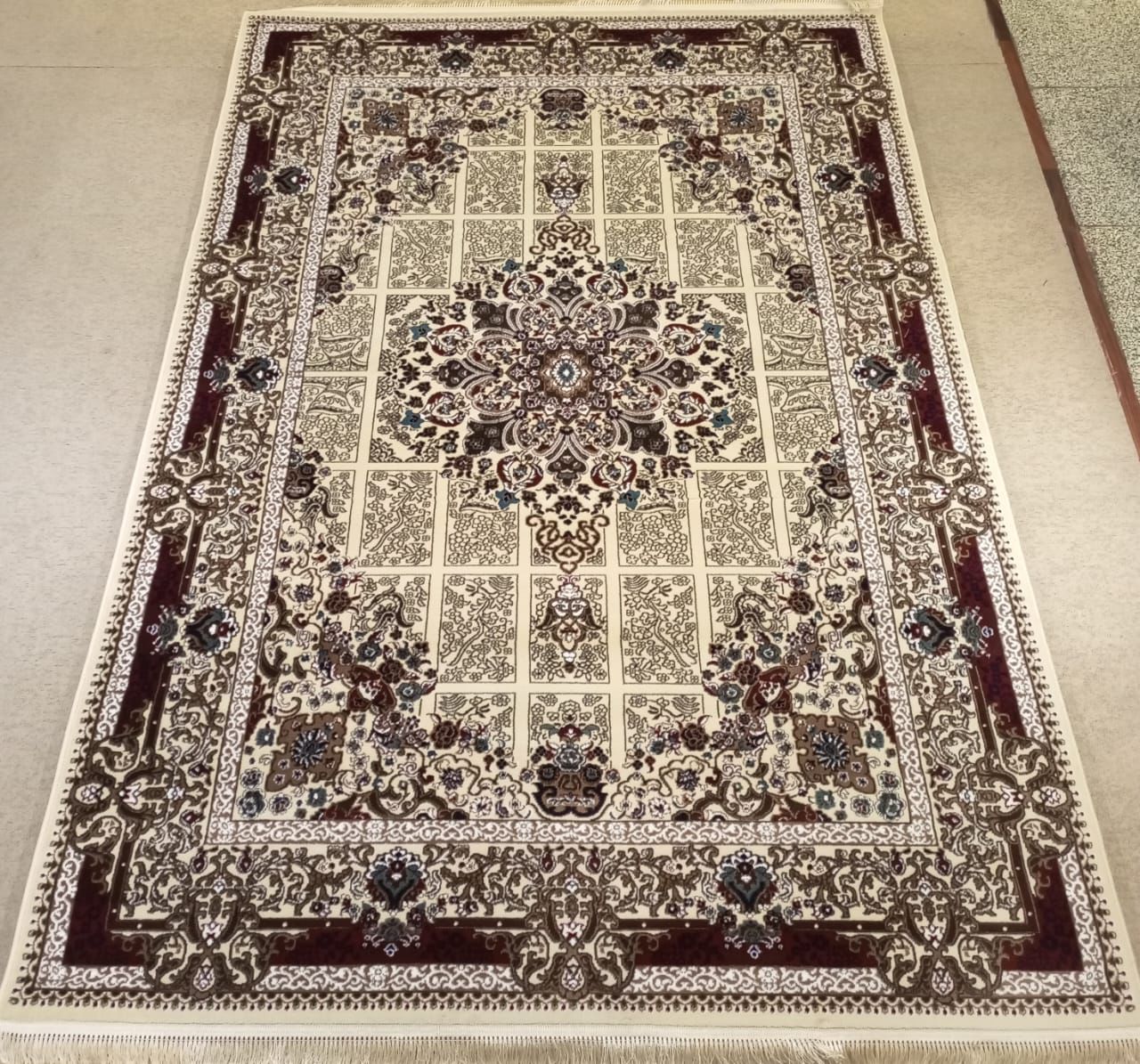 Kheshti Garden Medallion Rug — Ivory/Beige & Wine